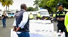 En contundentes operativos las autoridades de Cali recuperaron 700 celulares y 7 motocicletas robadas 