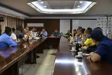 Alcaldía de Cali y gremio de taxistas trabajan de la mano para mejorar el servicio de taxis en la ciudad