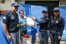Alcaldía de Cali entregó ayudas humanitarias a familias afectadas por incendio en Los Chorros