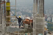 Tramo 5 de Cristo Rey ya cuenta con el 100% de los muros de contención