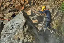 Las rocas caídas cerca de la curva del Cerezo serían retirados en su totalidad