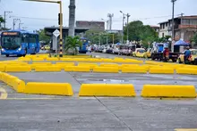 Autoridades instaurarán denuncia contra ciudadanos que vandalizaron separadores viales en el oriente de Cali 