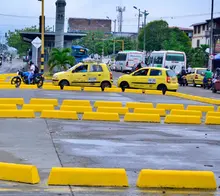 Autoridades instaurarán denuncia contra ciudadanos que vandalizaron separadores viales en el oriente de Cali 