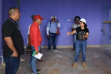Líderes de la comuna 6 visitan obras del nuevo Laboratorio de Innovación Digital Paso del Comercio