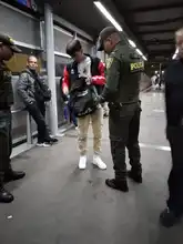 Para evitar que el delito viaje, Policía madrugó a subirse al MIO 