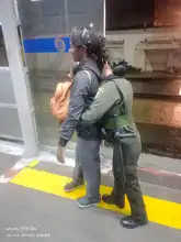 Para evitar que el delito viaje, Policía madrugó a subirse al MIO 