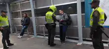 Para evitar que el delito viaje, Policía madrugó a subirse al MIO 