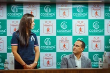 Cosenza emuló iniciativa de la Alcaldía de Cali y confirmó patrocinio al América de Cali Femenino