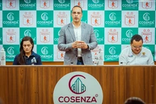 Cosenza emuló iniciativa de la Alcaldía de Cali y confirmó patrocinio al América de Cali Femenino