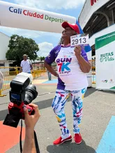 Entrega de kits le puso movimiento al preámbulo de la Carrera de la Mujer 7K Ciclovida