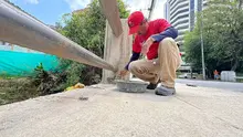 Adelantan labores de embellecimiento y rehabilitación vial en el oeste de Cali