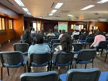 Diplomado para jóvenes y adultos mayores