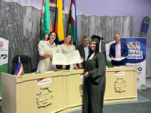 Más jóvenes caleños se suman al grupo de egresados del programa ‘Todas y Todos a Estudiar’