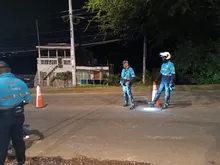 Movilidad realiza operativo a piques ilegales en el kilómetro 18 de la vía al mar