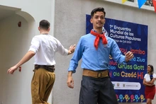 Brasil llenó de alegría la Casa Turística Solar del Río con bailes gauchos y samba