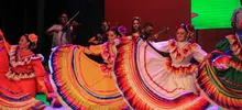 ¡Éxito total! 1.000 personas coparon la gala inaugural del Primer Encuentro Mundial de Culturas Populares