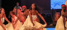 ¡Éxito total! 1.000 personas coparon la gala inaugural del Primer Encuentro Mundial de Culturas Populares
