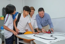 Ruta pedagógica dotó con kits de robótica a dos instituciones educativas