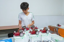Ruta pedagógica dotó con kits de robótica a dos instituciones educativas