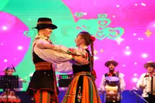 Caleños encantados con danzas de Polonia