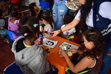 Celebran el Día de la Niñez con víctimas del conflicto armado