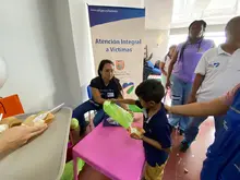 Celebran el Día de la Niñez con víctimas del conflicto armado