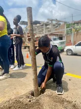 Estudiantes fueron protagonistas en recuperación de punto impactado por residuos