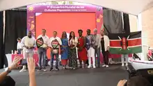 En el Encuentro de Culturas Populares se intercambiaron presentes para recordar este evento de talla mundial