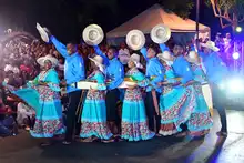 Cubanos y caleños se tomaron el Bulevar del Río a ritmo de Salsa. ¿Cómo terminó?
