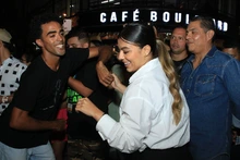 Cubanos y caleños se tomaron el Bulevar del Río a ritmo de Salsa. ¿Cómo terminó?