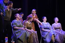 En el Teatro Jorge Isaacs se encendió la noche con las danzas del mundo