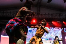 En el Teatro Jorge Isaacs se encendió la noche con las danzas del mundo