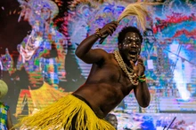 En el Teatro Jorge Isaacs se encendió la noche con las danzas del mundo