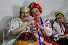 En el Teatro Jorge Isaacs se encendió la noche con las danzas del mundo