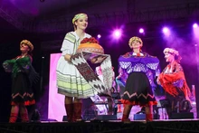 En el Teatro Jorge Isaacs se encendió la noche con las danzas del mundo