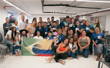 Delegación brasilera aprendió los secretos para la preparación de macetas de alfeñique