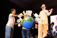 Un show vibrante de los Rolling Ruanas cerró la ‘Gran Parada de las Culturas Populares’