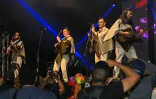 Un show vibrante de los Rolling Ruanas cerró la ‘Gran Parada de las Culturas Populares’