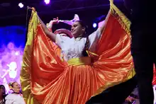 Cierre apoteósico de la ‘Gran Parada de las Culturas Populares’ en el Bulevar del Río