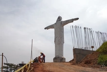 Cristo Rey vuelve a lucir su velo blanco sin estructura metálica