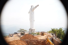 Cristo Rey vuelve a lucir su velo blanco sin estructura metálica