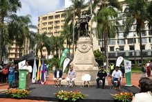 ¡Mirá ve, ya podemos encontrarnos de nuevo en la Plaza de Cayzedo!