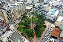 ¡Mirá ve, ya podemos encontrarnos de nuevo en la Plaza de Cayzedo!