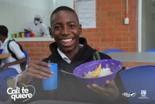 Estudiantes de la IE Cristóbal Colón disfrutan el PAE en la modalidad de preparado en sitio