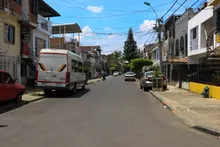 En la comuna 12 se construyen vías con ‘Obras de Corazón’
