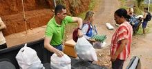 Comerciantes de Cristo Rey reciben mercados de la Alcaldía