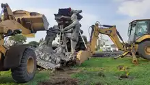 Retiran Monumento a la Solidaridad para adelantar su restauración