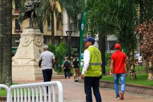 En la Plaza de Cayzedo, ciudadanos aprenden sobre el manejo de residuos sólidos