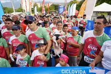 En Cali se corrieron 3 kilómetros donde la familia fue protagonista