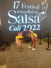 Valentina Castillo y Danna Sarasti, campeonas del Festival Mundial de Salsa en 2022, se alistan para la nueva edición 